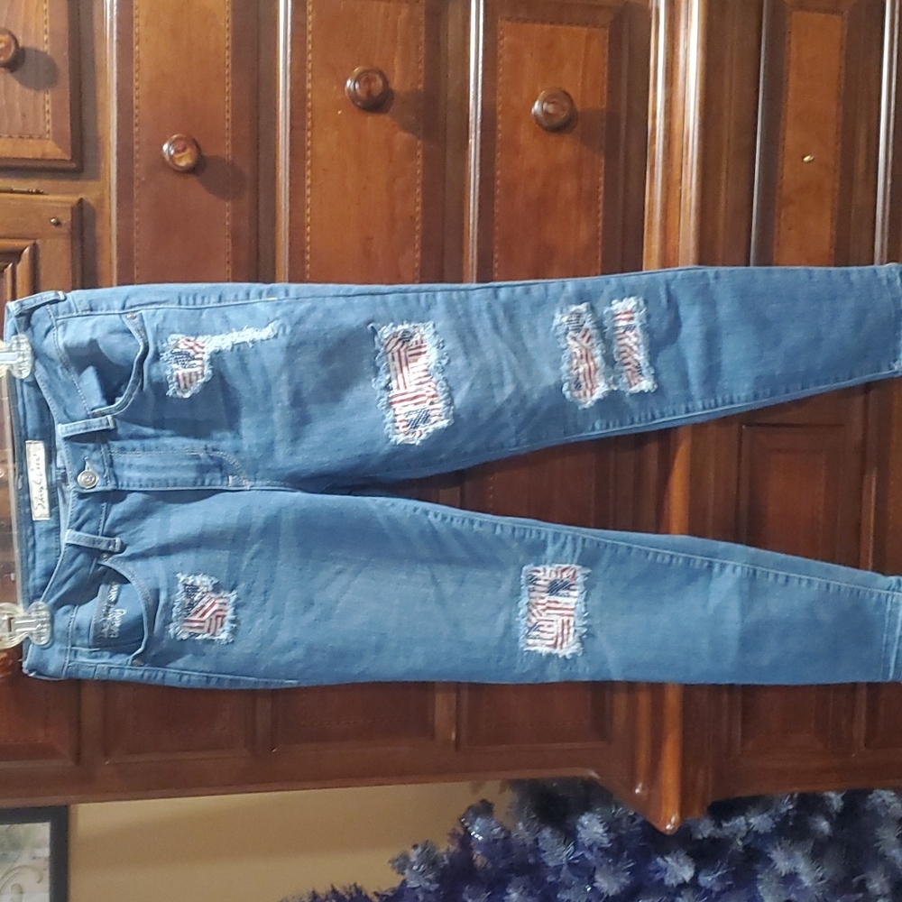 Sheryl Crow patriotic skinny jeans